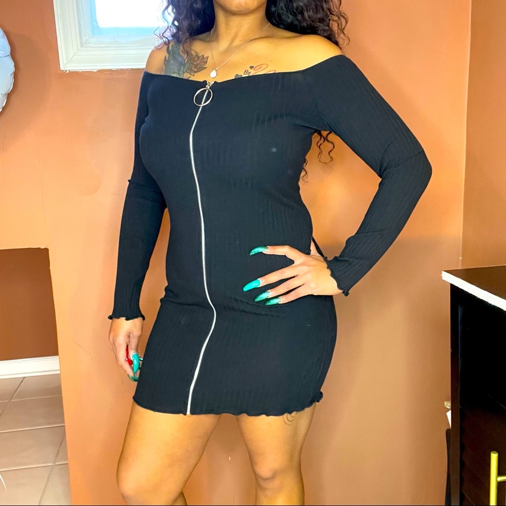 Off the shoulder black full zip dress